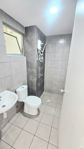 Condominium for Rent at Residensi Sateria - Daniel Je - Bathroom - PropertyGuru.com.my
