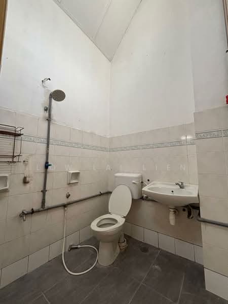 Taman Wawasan untuk Untuk Dijual - RM 720,000, Feb 2026 - Bathroom - PropertyGuru.com.my