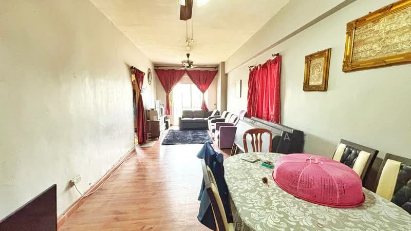 Langat Jaya Condominium untuk Untuk Dijual - RM 265,000, Feb 2026 - Living Room - PropertyGuru.com.my