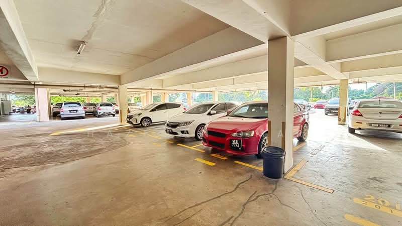 Langat Jaya Condominium untuk Untuk Dijual - RM 265,000, Feb 2026 - Car Park - PropertyGuru.com.my