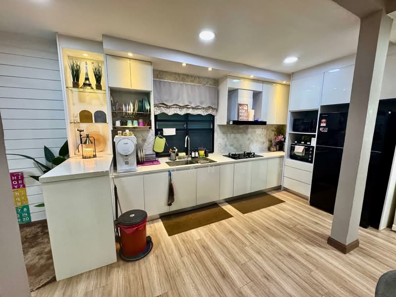 Cluster House for Sale in Sungai Buloh (Selangor) - Nur Hanizah - Kitchen - PropertyGuru.com.my