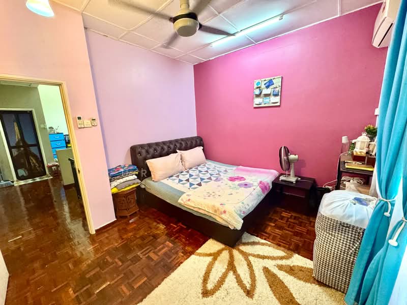 Cluster House for Sale in Sungai Buloh (Selangor) - Nur Hanizah - Bedroom - PropertyGuru.com.my