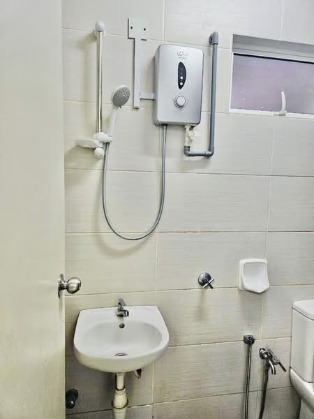 Kondominium untuk Disewa di Ehsan Residence - Erin Yusof - Bathroom - PropertyGuru.com.my