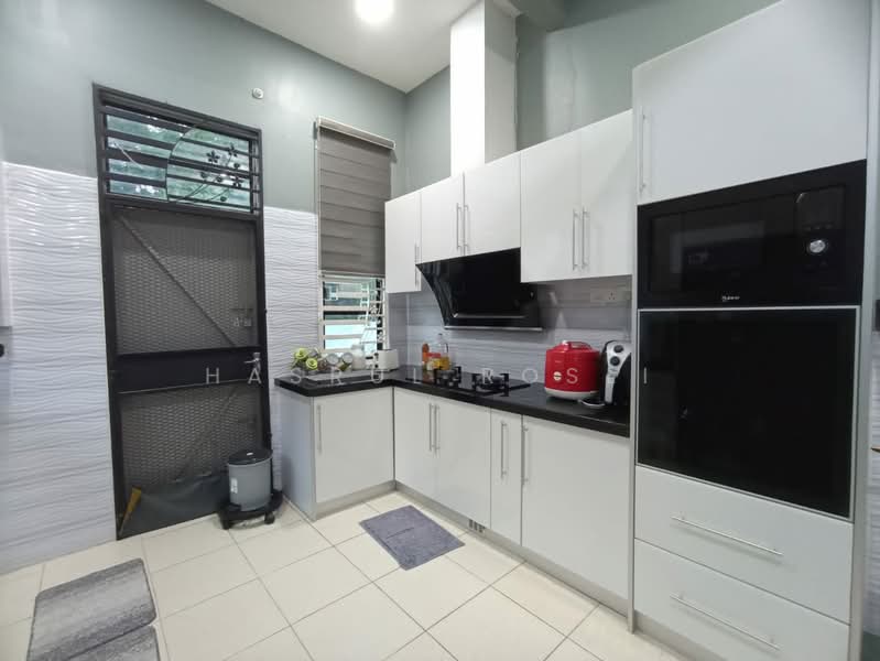 Rumah Banglo untuk Dijual di Bukit Pinang (Kedah) - Hasrul Rosli - Kitchen - PropertyGuru.com.my