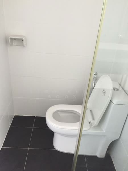 Condominium for Sale at Encorp Strand Residence - Seoh Keng Soon - Bathroom - PropertyGuru.com.my