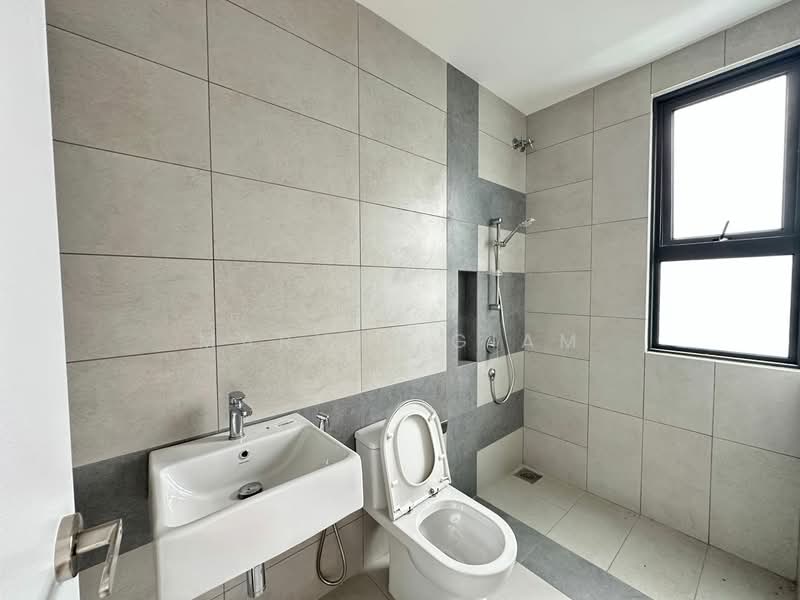 Semi-Detached House for Sale in Sungai Buloh (Selangor) - Marvin Giam - Bathroom - PropertyGuru.com.my