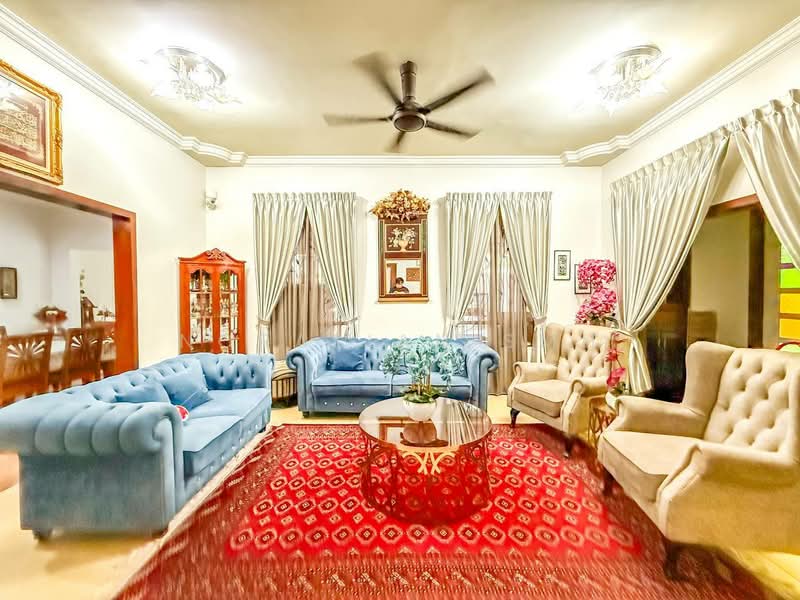 Rumah Berkembar untuk Dijual di Ukay Perdana (Ulu Kelang) - Norafian SMH - Living Room - PropertyGuru.com.my