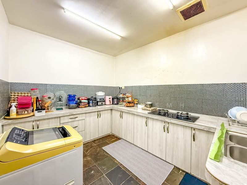 Rumah Berkembar untuk Dijual di Ukay Perdana (Ulu Kelang) - Norafian SMH - Kitchen - PropertyGuru.com.my