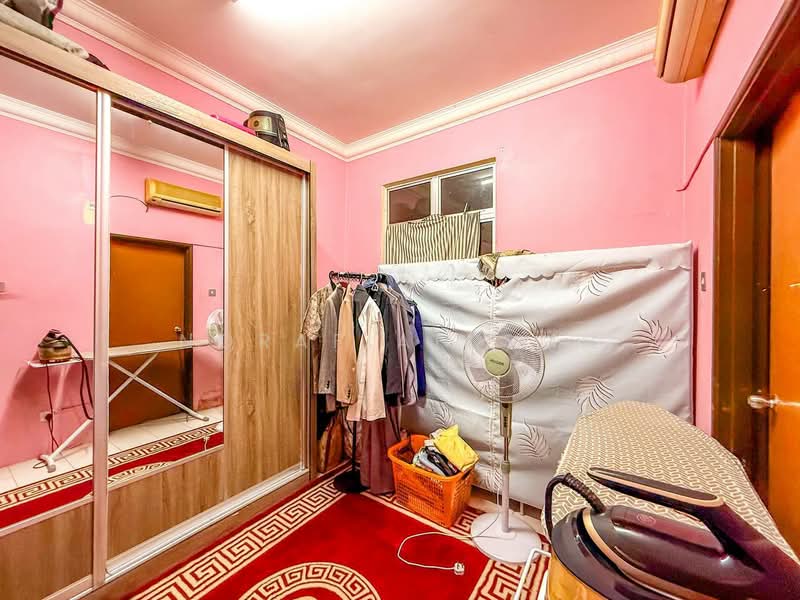 Rumah Berkembar untuk Dijual di Ukay Perdana (Ulu Kelang) - Norafian SMH - Bedroom - PropertyGuru.com.my