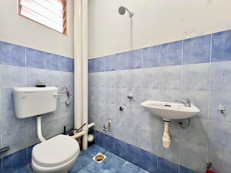Apartment for Rent at Mentari Court - Basri Munir - Bathroom - PropertyGuru.com.my