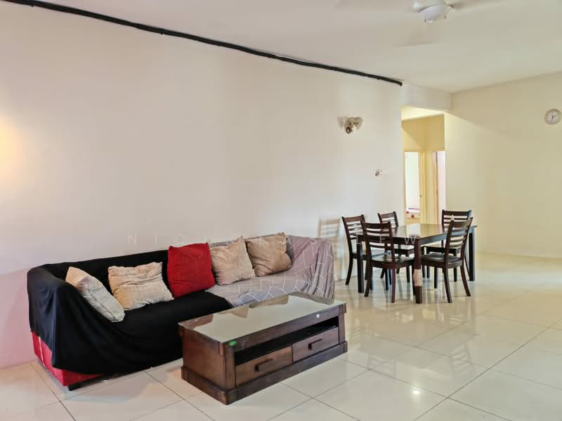 East Lake Residence untuk Untuk Disewa - RM 2,000 /bulan, Feb 2026 - Living Room - PropertyGuru.com.my