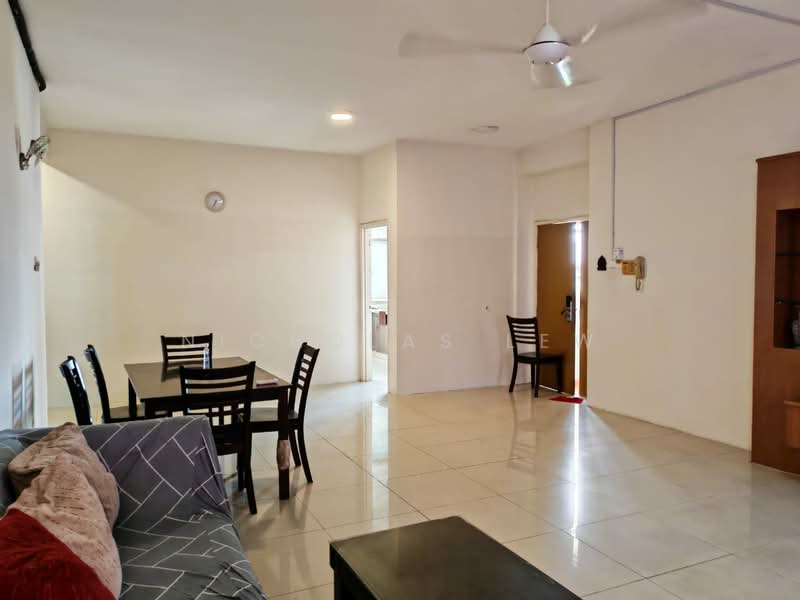 East Lake Residence untuk Untuk Disewa - RM 2,000 /bulan, Feb 2026 - Living Room - PropertyGuru.com.my