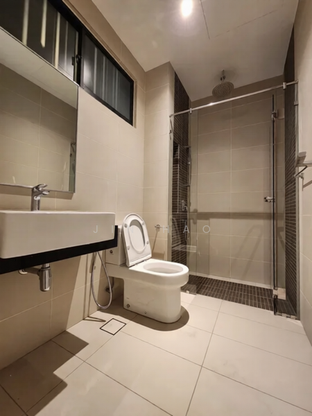 Service Residence for Sale at The Sentral Suites - Jin Hao - Bathroom - PropertyGuru.com.my