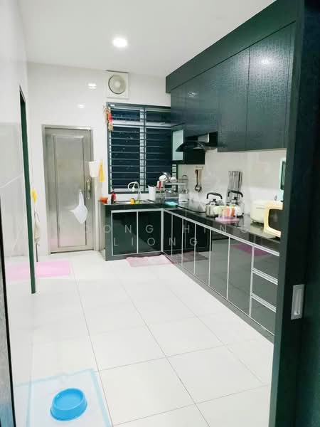 2-storey Terraced House for Sale in Taman Scientex Senai (Senai) - Loong Hing Liong - Kitchen - PropertyGuru.com.my