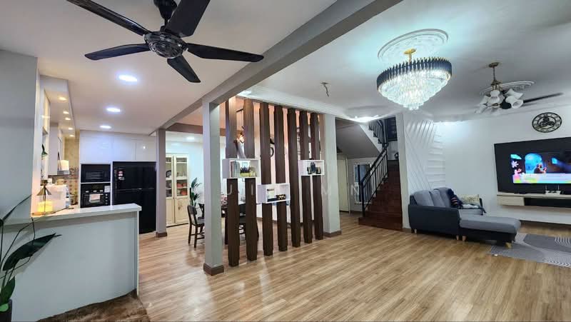 Bandar Saujana Utama untuk Untuk Dijual - RM 495,000, Mac 2026 - Living Room - PropertyGuru.com.my