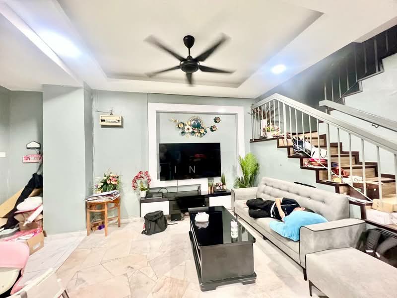 Bandar Tasik Puteri untuk Untuk Dijual - RM 440,000, Feb 2026 - Living Room - PropertyGuru.com.my