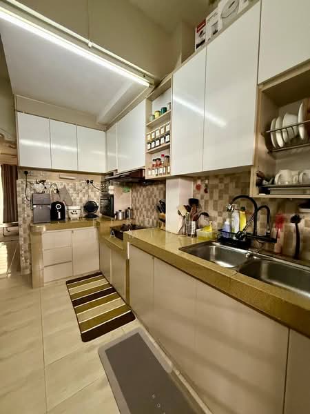 Bandar Rinching untuk Untuk Dijual - RM 379,000, Mac 2026 - Kitchen - PropertyGuru.com.my