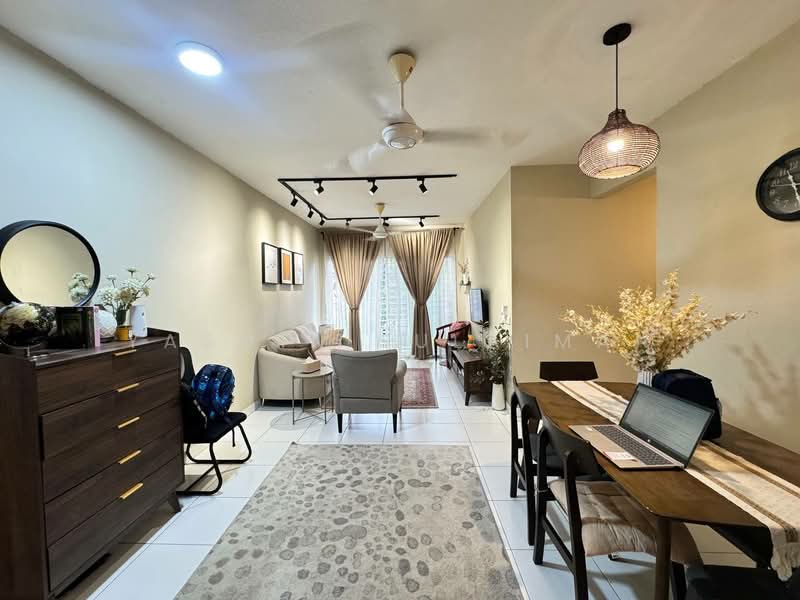 Apartment for Sale at Seri Pinang - Yasmin Sulaiman - Living Room - PropertyGuru.com.my