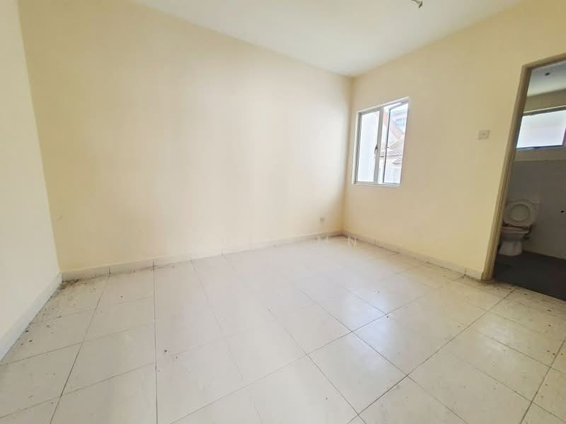 2-storey Terraced House for Sale in Kuala Selangor (Selangor) - Muin Mn - Bathroom - PropertyGuru.com.my