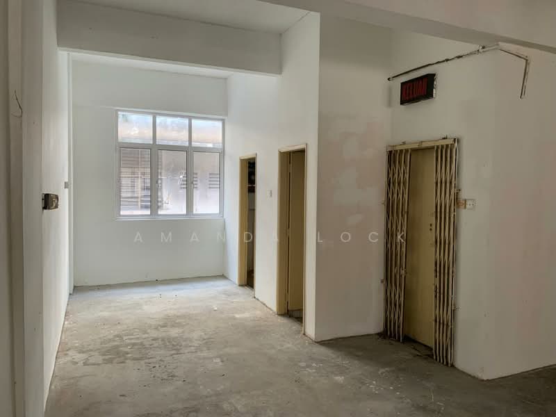 Office for Rent in Taman Puncak Jalil (Seri Kembangan) - Amanda Lock - Interior - PropertyGuru.com.my