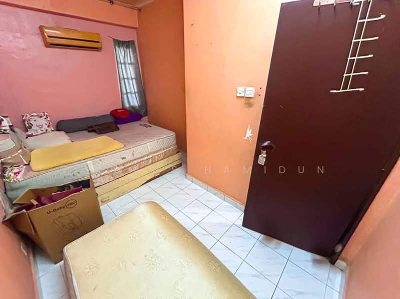 2-storey Terraced House for Sale in Saujana Puchong (Puchong) - Firdaus Hamidun - Bedroom - PropertyGuru.com.my