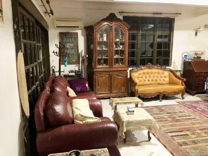 Bungalow for Sale in Seksyen 9 (Shah Alam) - Salawati Busro - Living Room - PropertyGuru.com.my