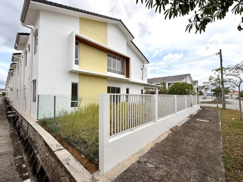 2-storey Terraced House for Sale in Bandar Sri Sendayan (Negeri Sembilan) - Ong Jia Hui - Exterior - PropertyGuru.com.my