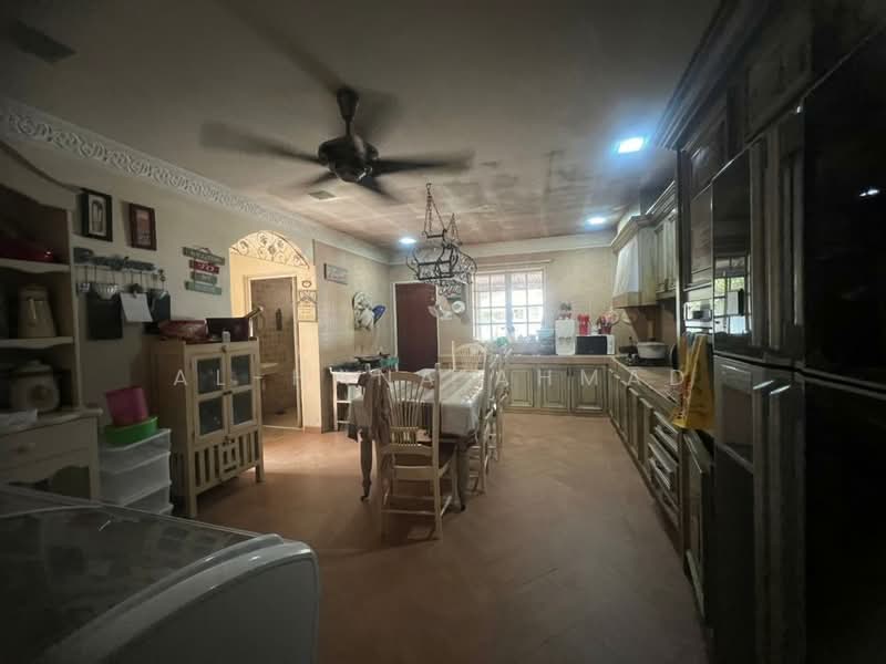 Cassis, Kota Emerald West untuk Untuk Dijual - RM 1,300,000, Feb 2026 - Kitchen - PropertyGuru.com.my