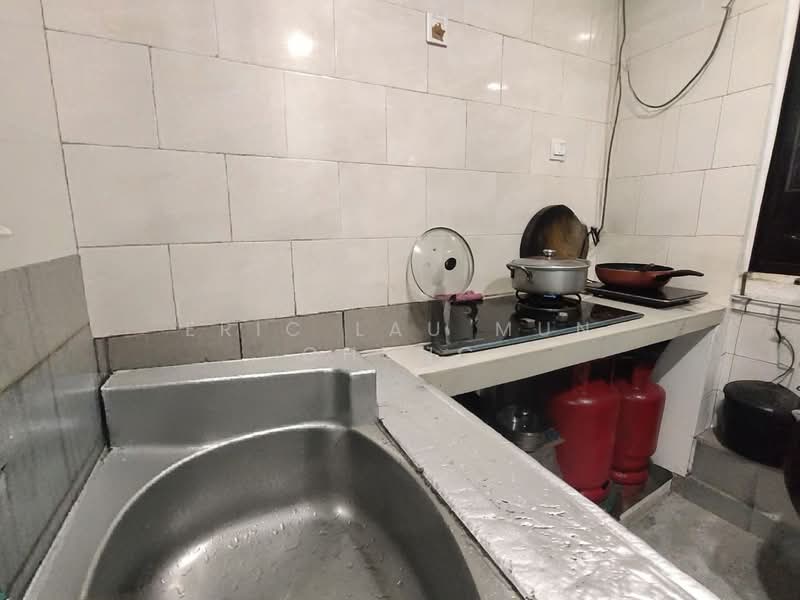 Condominium for Rent at Atmosfera Kondominium - Eric Lau Mun Chung - Kitchen - PropertyGuru.com.my