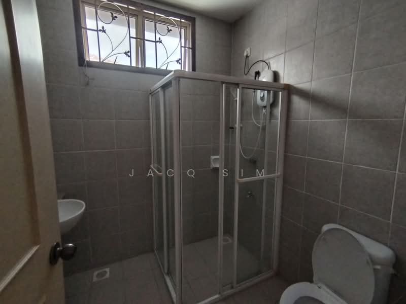 Semi-Detached House for Sale in Taman Impian Emas (Skudai) - Jacq Sim - Bathroom - PropertyGuru.com.my