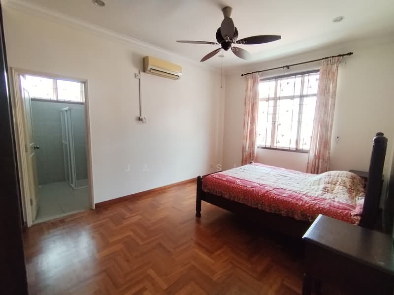 Semi-Detached House for Sale in Taman Impian Emas (Skudai) - Jacq Sim - Bedroom - PropertyGuru.com.my