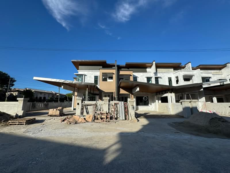 2-storey Terraced House for Sale in Petra Jaya (Kuching) - Leslie Loi - Exterior - PropertyGuru.com.my