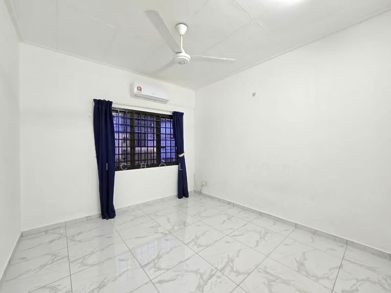 2-storey Terraced House for Rent in Bandar Baru Permas Jaya (Permas Jaya) - Nicholas Low - Interior - PropertyGuru.com.my