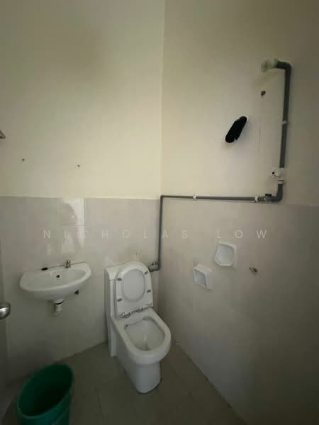 Kulai Indahpura Jalan Sena untuk Untuk Disewa - RM 2,000 /bulan, Feb 2026 - Bathroom - PropertyGuru.com.my