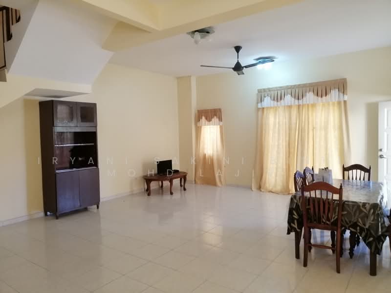 Semi-Detached House for Rent in Seremban (Negeri Sembilan) - Iryani Sakini Binti Mohd Lajis - Living Room - PropertyGuru.com.my