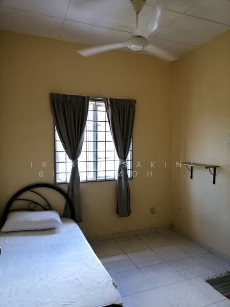 Semi-Detached House for Rent in Seremban (Negeri Sembilan) - Iryani Sakini Binti Mohd Lajis - Bedroom - PropertyGuru.com.my