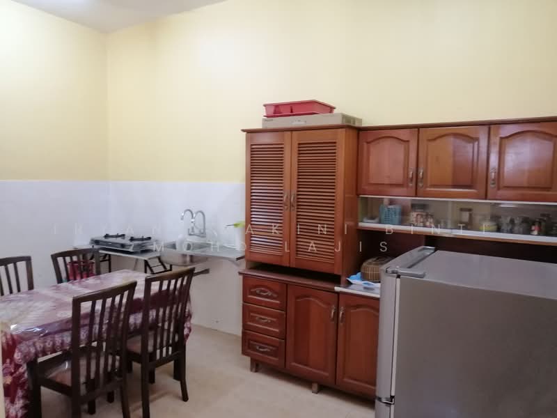 Semi-Detached House for Rent in Seremban (Negeri Sembilan) - Iryani Sakini Binti Mohd Lajis - Kitchen - PropertyGuru.com.my