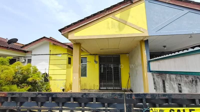 1-storey Terraced House for Sale in Bandar Putra (Kulai) - Annie Low - Exterior - PropertyGuru.com.my