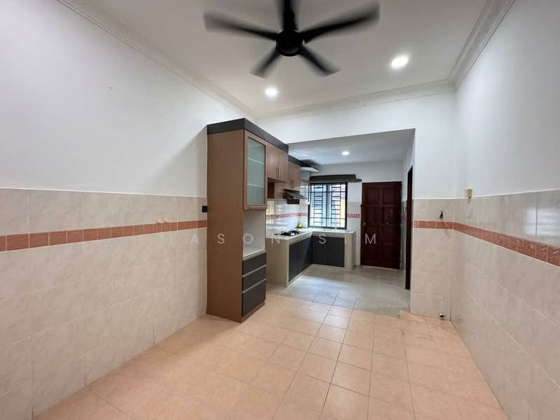 2-storey Terraced House for Sale in Austin Perdana (Tebrau) - Jason Sim - Kitchen - PropertyGuru.com.my