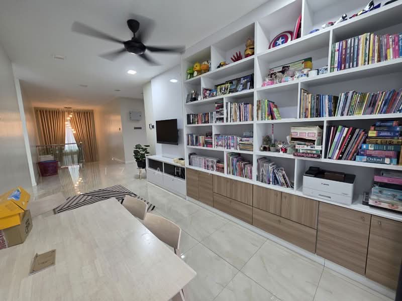 Bungalow for Sale in Bandar Mahkota Cheras (Cheras) - Izzah Alias - Living Room - PropertyGuru.com.my