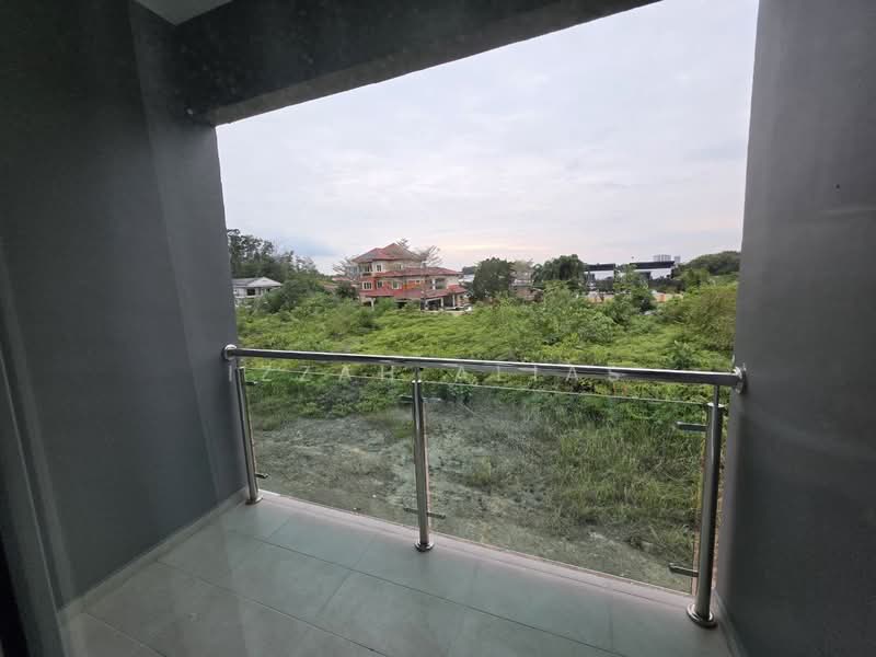 Bungalow for Sale in Bandar Mahkota Cheras (Cheras) - Izzah Alias - Balcony - PropertyGuru.com.my