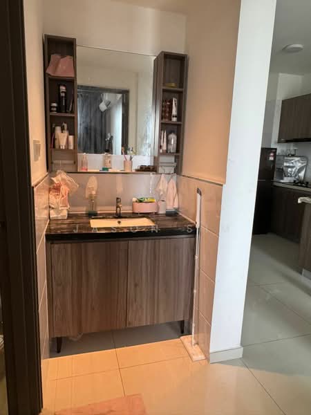 Service Residence for Sale at Country Garden Central Park - Jason Sim - Bathroom - PropertyGuru.com.my