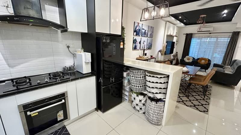 2-storey Terraced House for Sale in Semenyih (Selangor) - Najibah Sahari - Kitchen - PropertyGuru.com.my