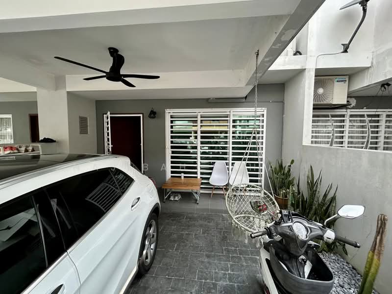 2-storey Terraced House for Sale in Semenyih (Selangor) - Najibah Sahari - Exterior - PropertyGuru.com.my