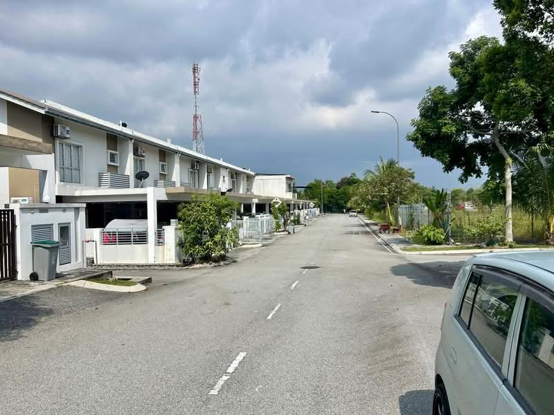2-storey Terraced House for Sale in Semenyih (Selangor) - Najibah Sahari - Exterior - PropertyGuru.com.my