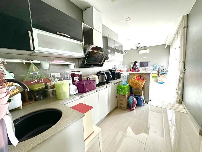 Greenhill Residence untuk Untuk Dijual - RM 1,080,000, Mac 2026 - Kitchen - PropertyGuru.com.my