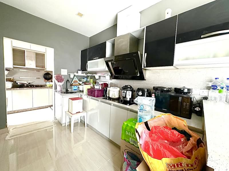 Greenhill Residence untuk Untuk Dijual - RM 1,080,000, Mac 2026 - Kitchen - PropertyGuru.com.my