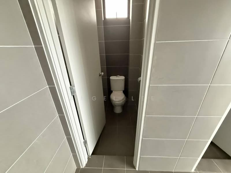 Terrace Factory for Sale in Kulai (Johor) - Angel Lee - Bathroom - PropertyGuru.com.my