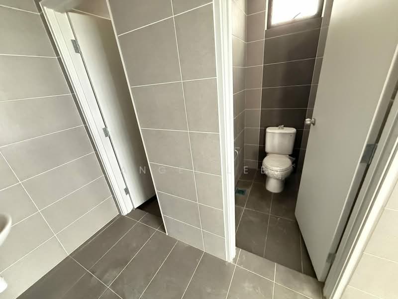 Terrace Factory for Sale in Kulai (Johor) - Angel Lee - Bathroom - PropertyGuru.com.my