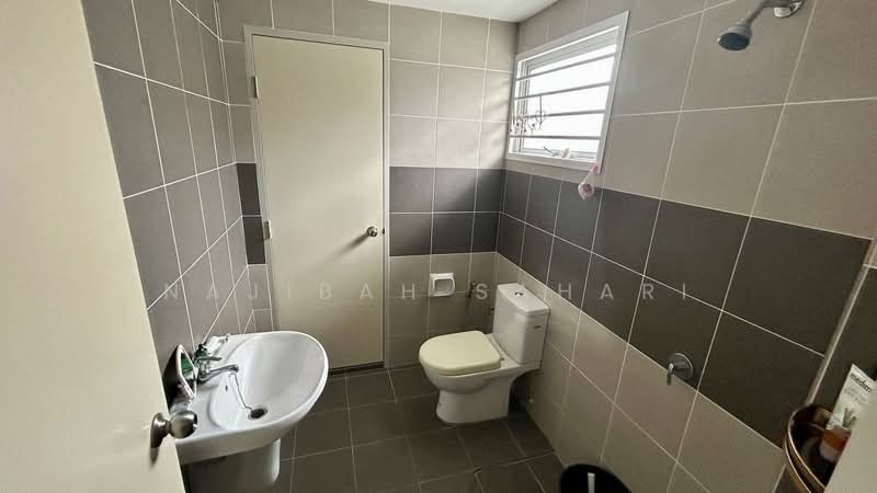 Albury 2 @ Mahkota Hills untuk Untuk Dijual - RM 420,000, Mac 2026 - Bathroom - PropertyGuru.com.my